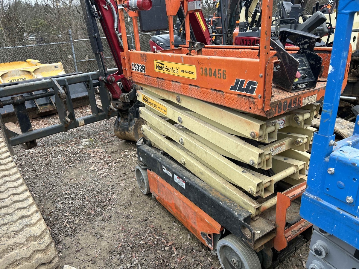 2018 JLG 1932R-5
