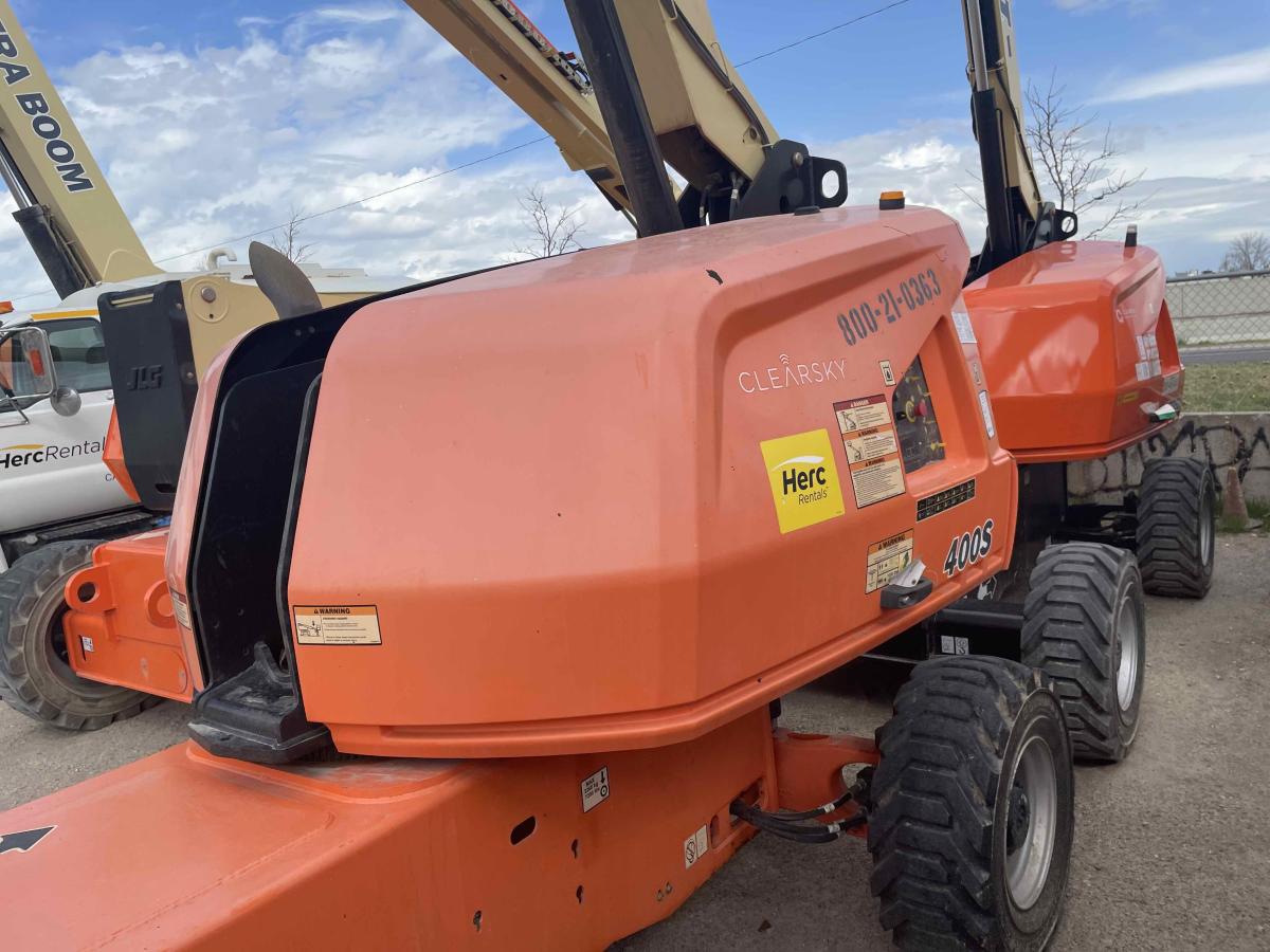 2018 JLG 400S