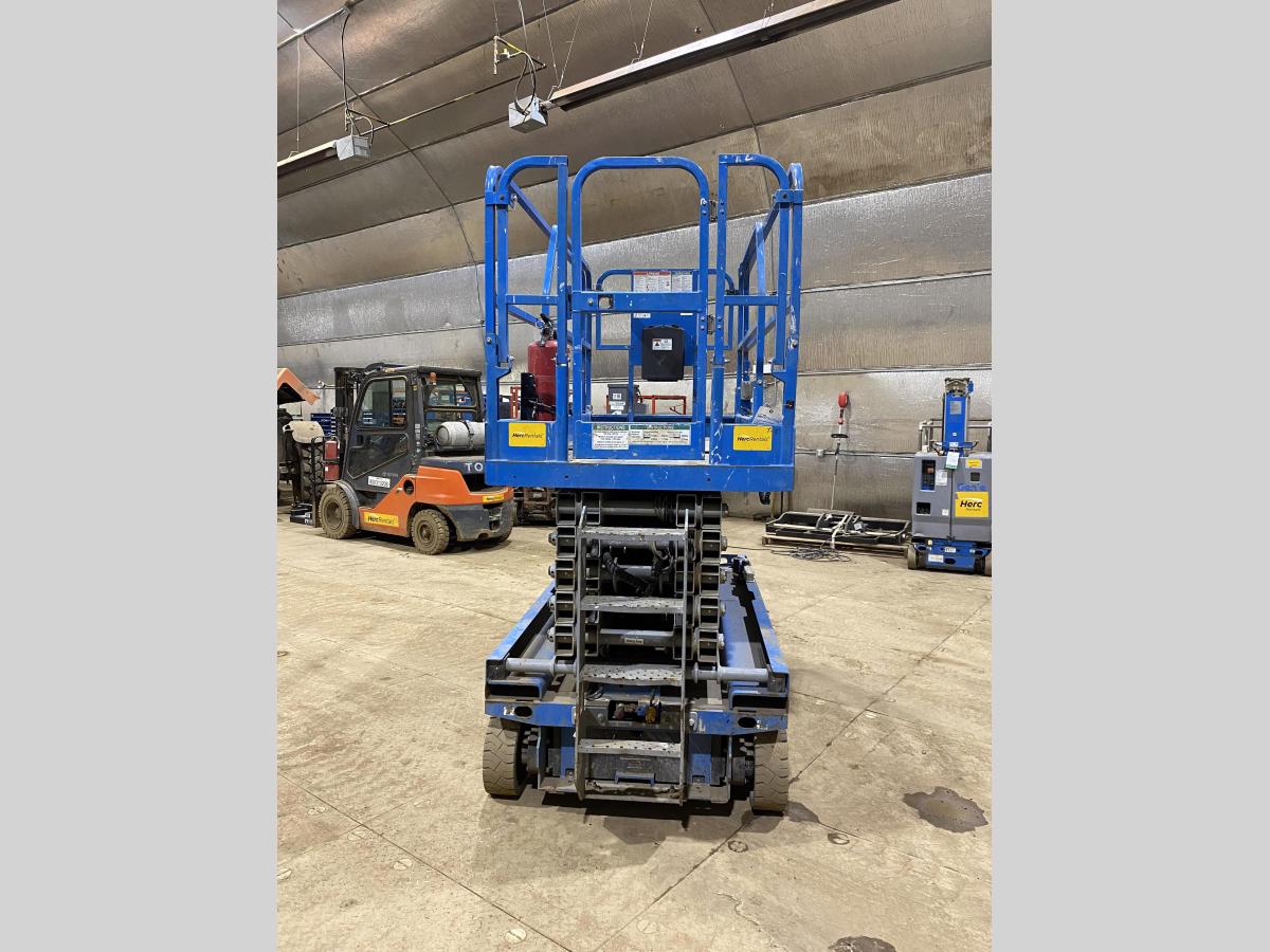 2017 Genie GS-4047
