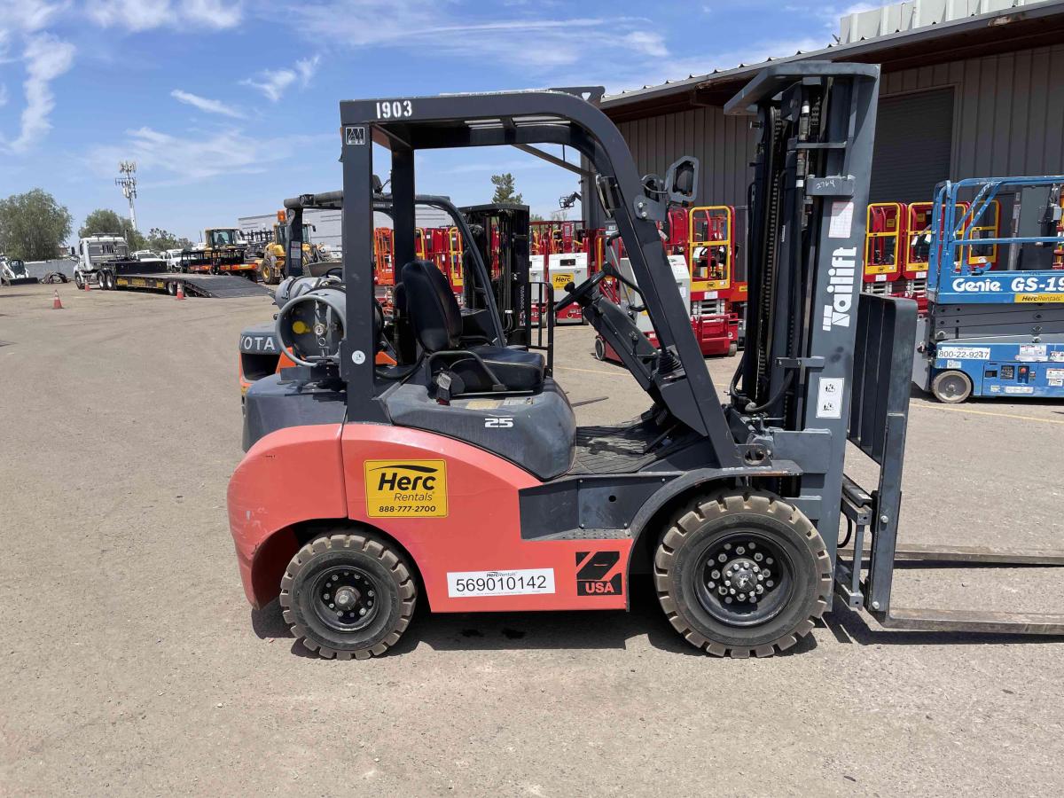 2021 Tailift FG25P