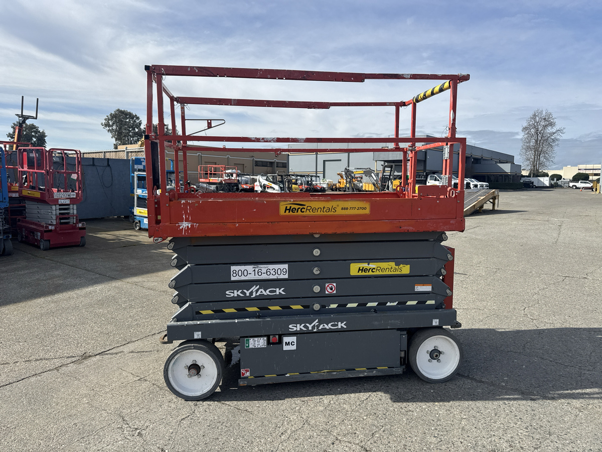 2017 Skyjack SJ4632-3