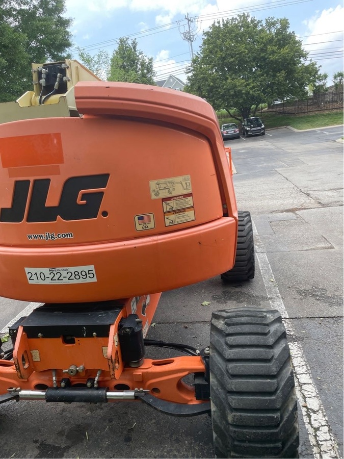 2017 JLG 450AJ