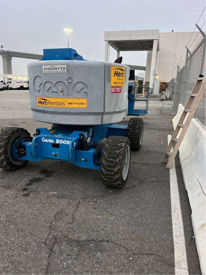 2017 Genie Z-45/25 RT