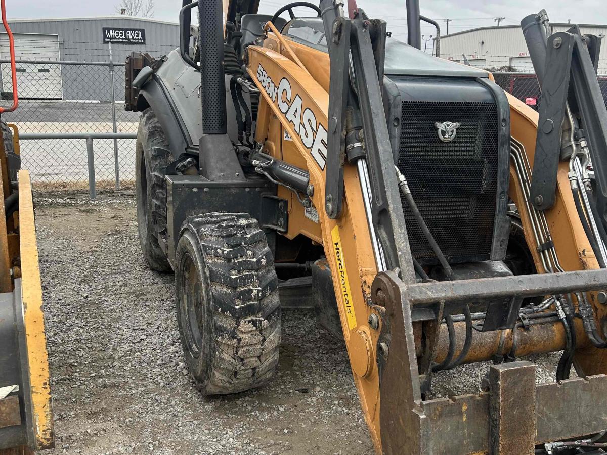 2019 Case 580N