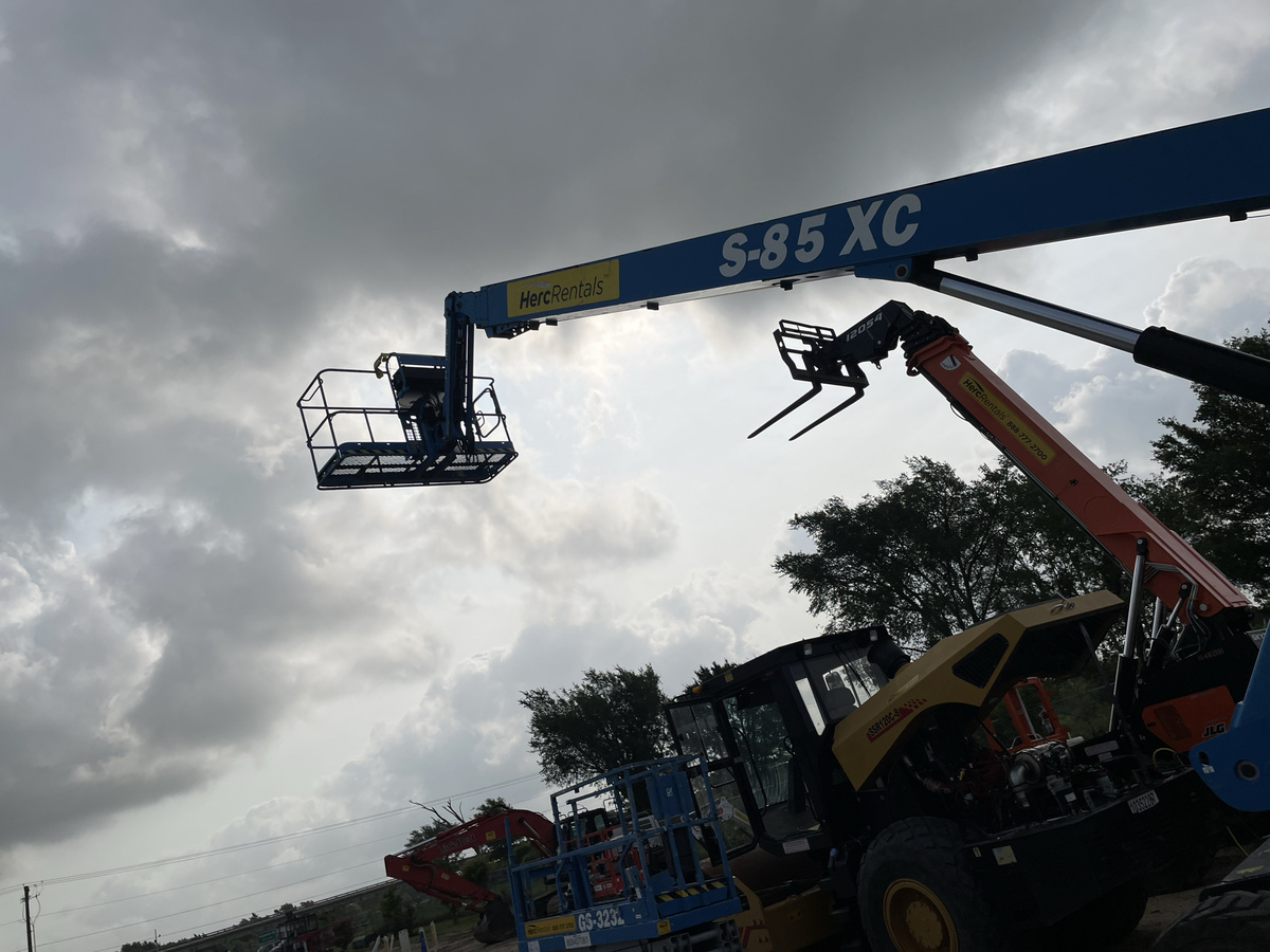 2018 Genie S-85XC-4
