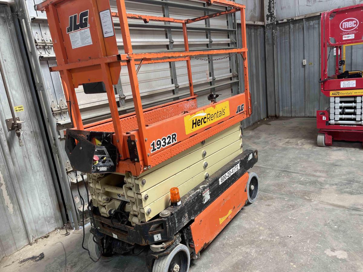 2018 JLG 1932R-1