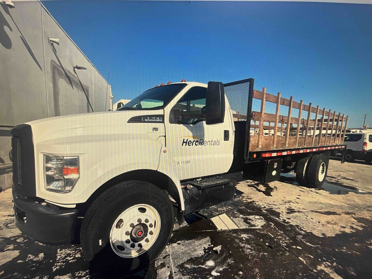 2018 Ford F750-1