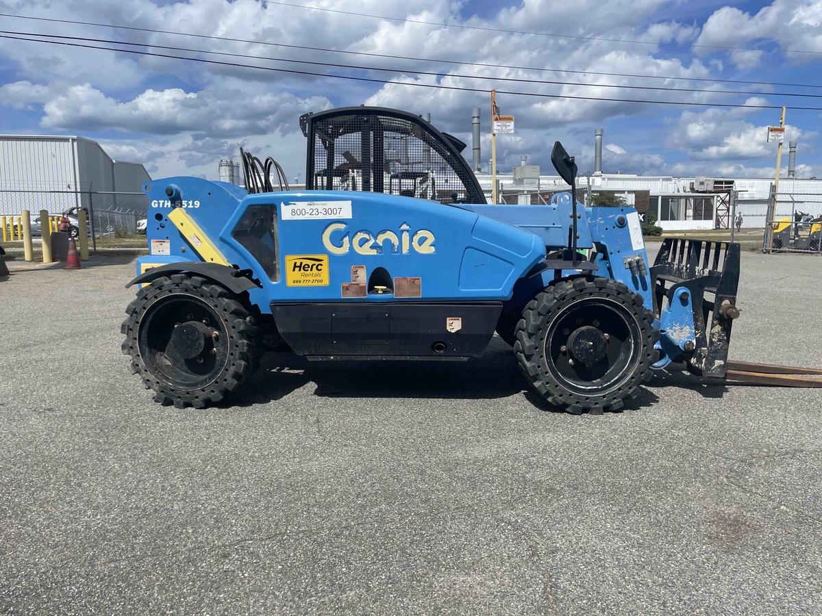 2018 Genie GTH-5519-3