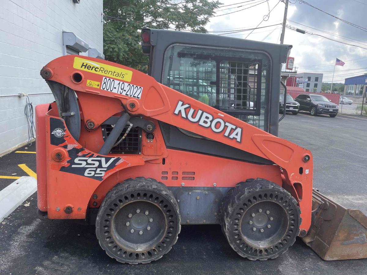 2017 Kubota SSV65