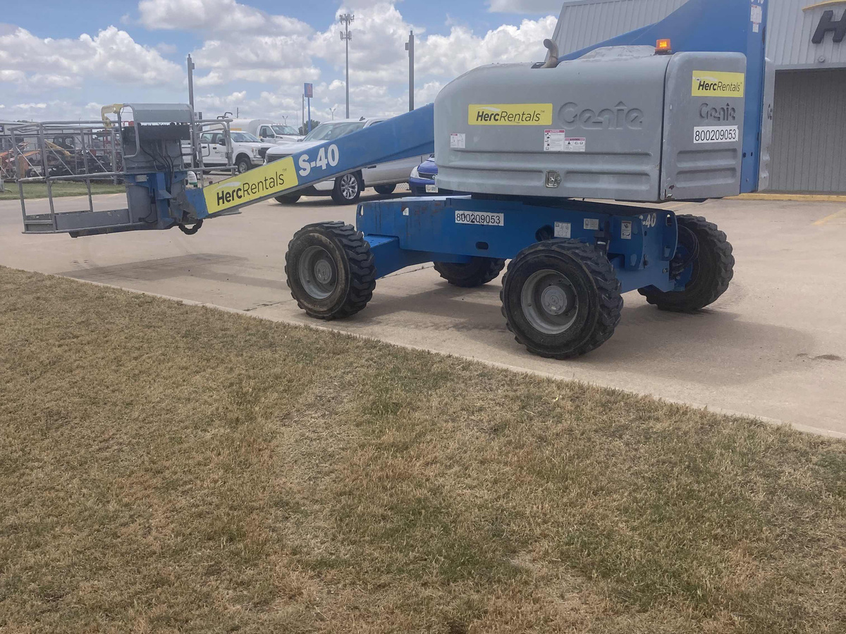 2018 Genie S-40