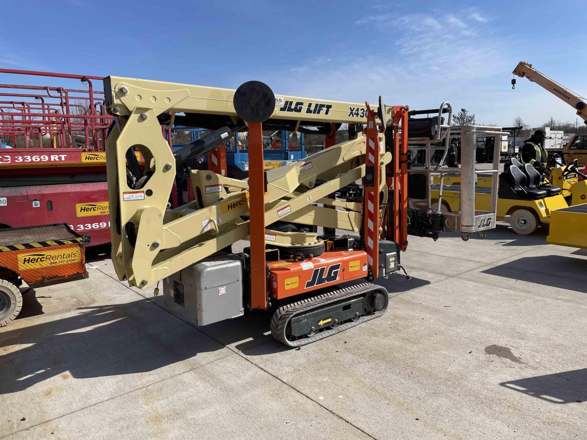 2018 JLG X430AJ