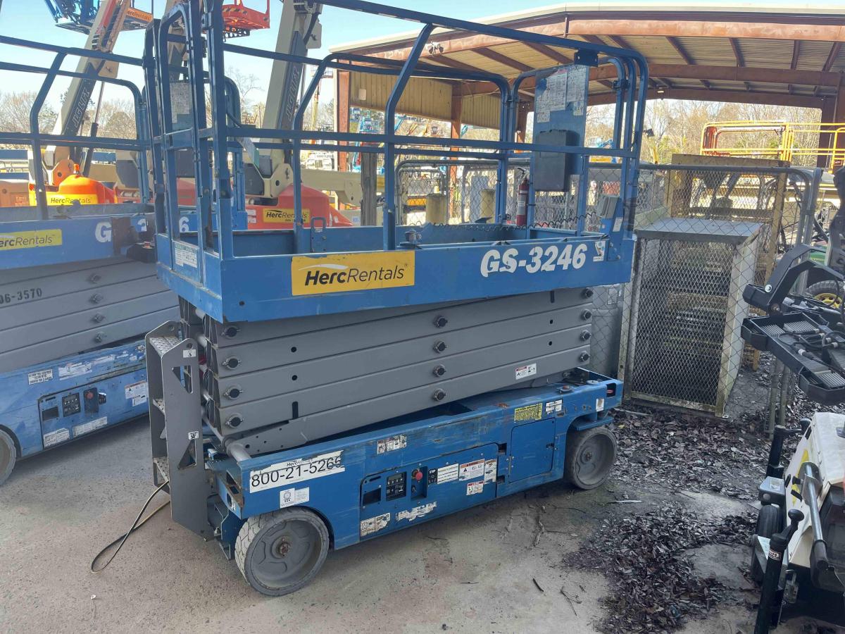 2018 Genie GS-3246