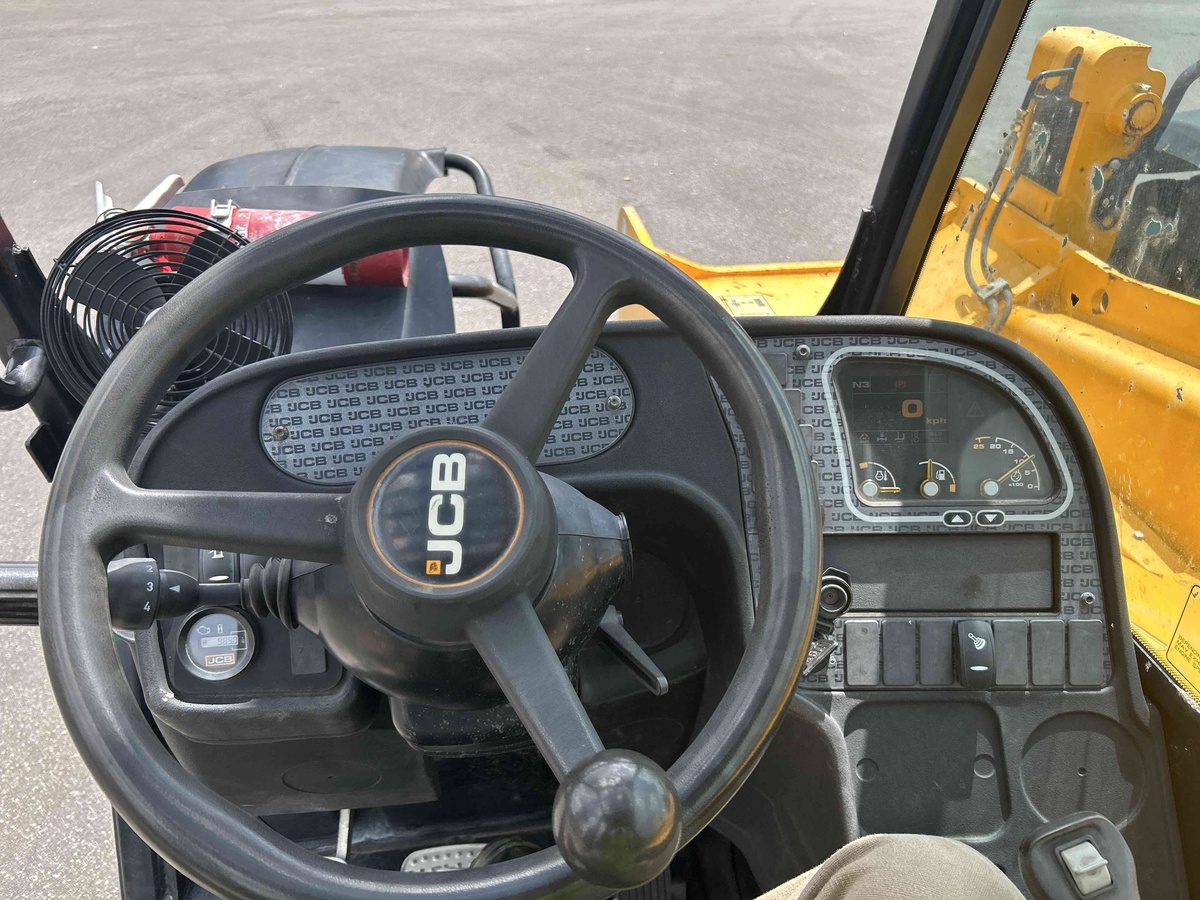 2022 JCB 507-42-10