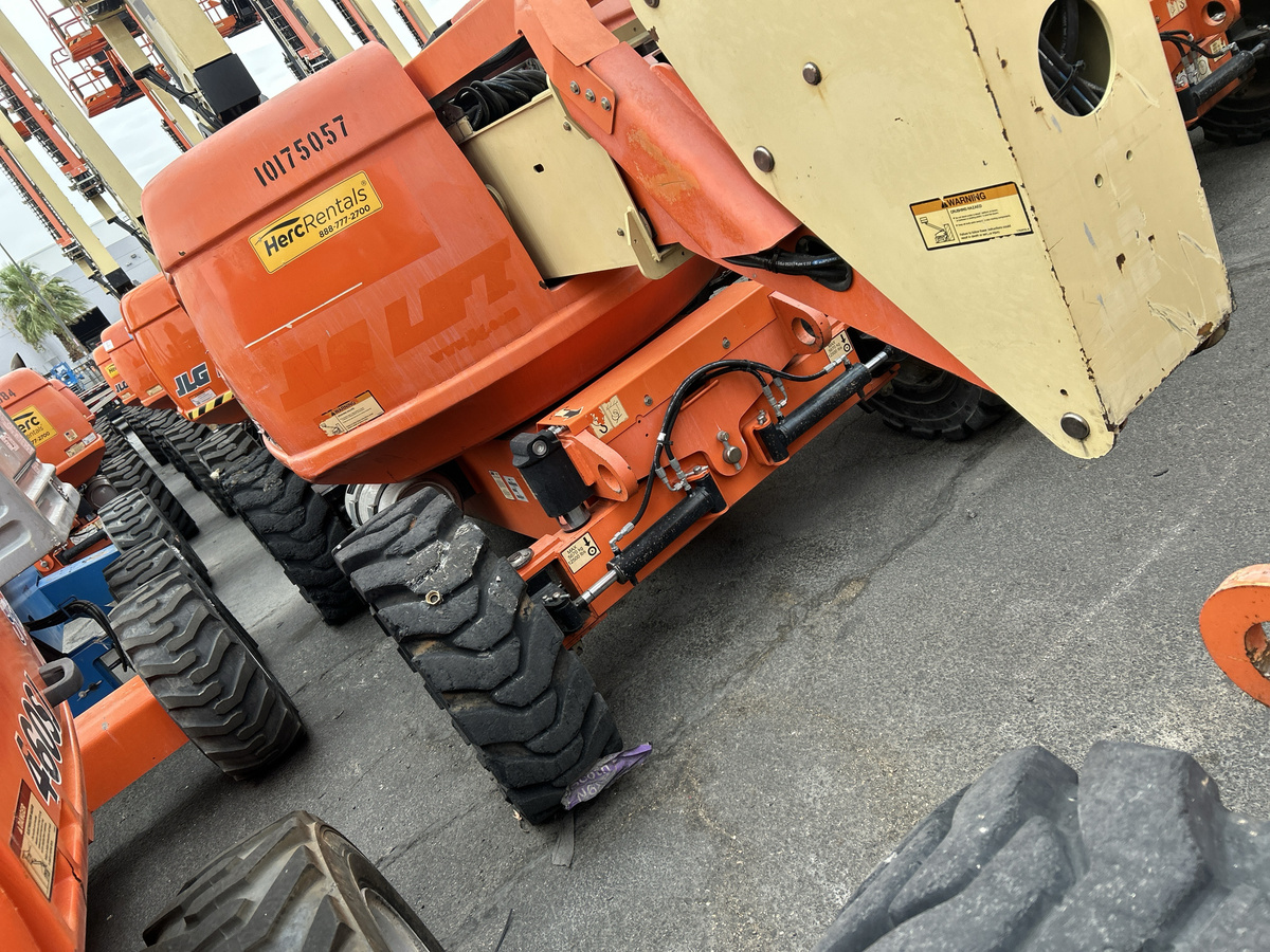 2015 JLG 600AJN Narrow