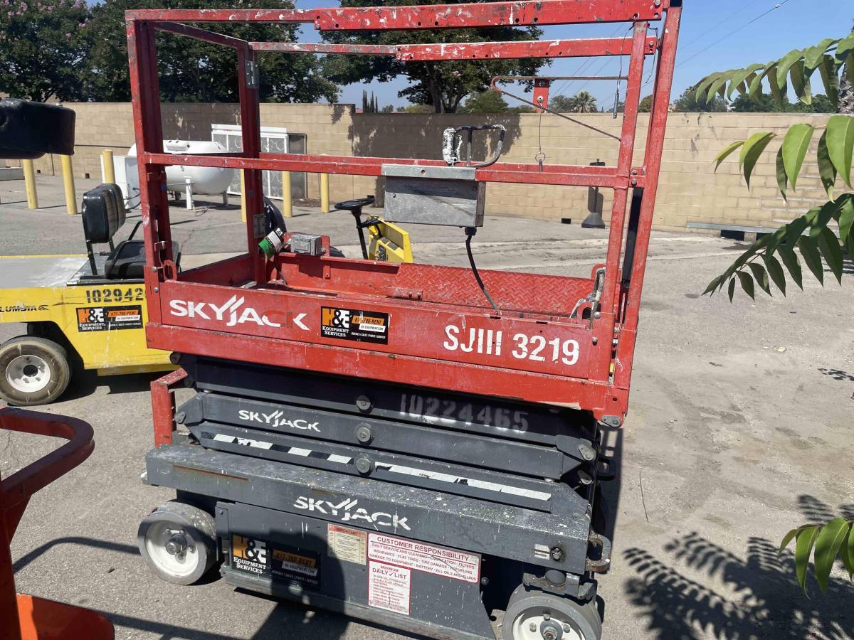 2017 Skyjack SJ3219