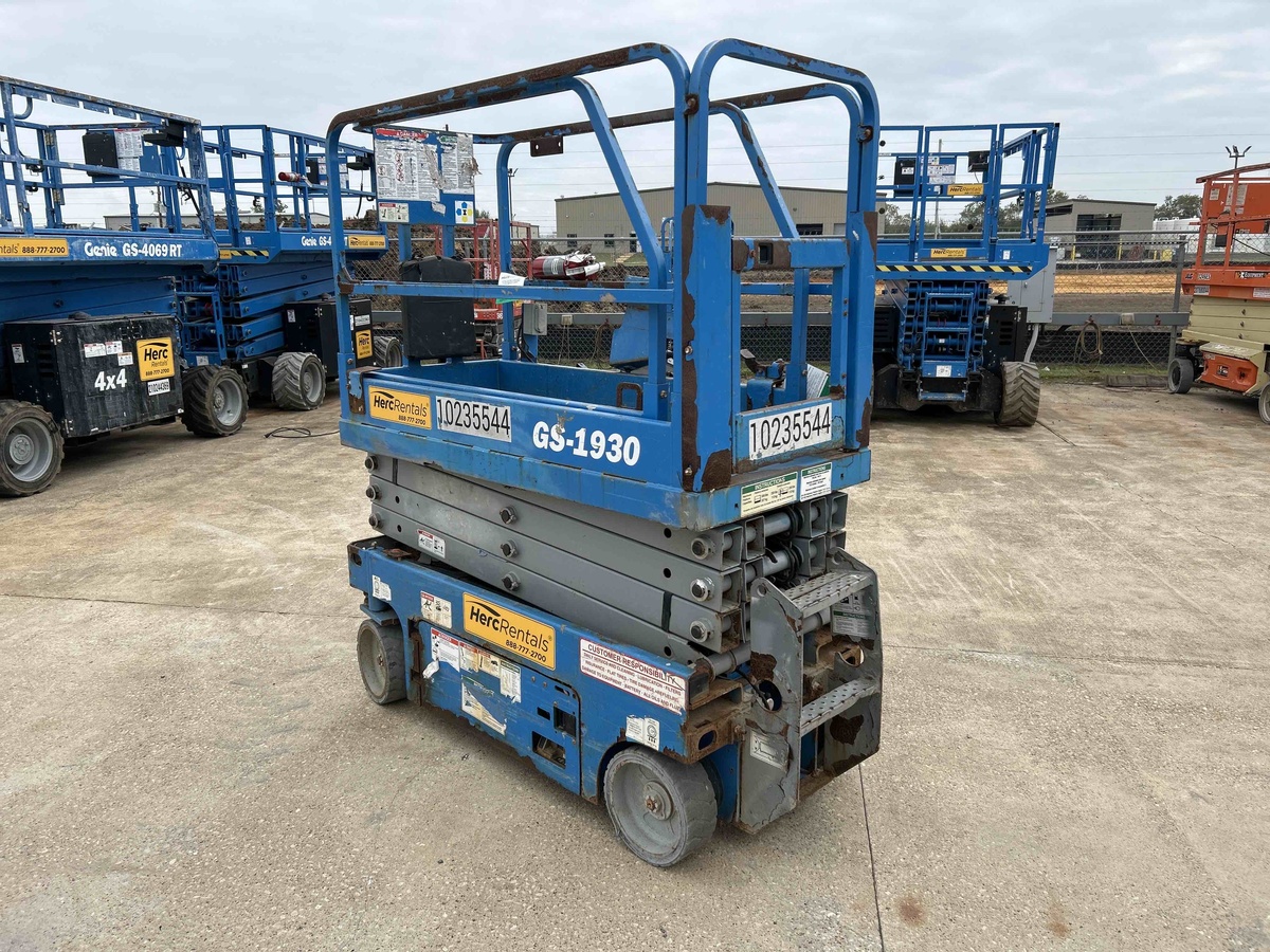 2018 Genie GS-1930
