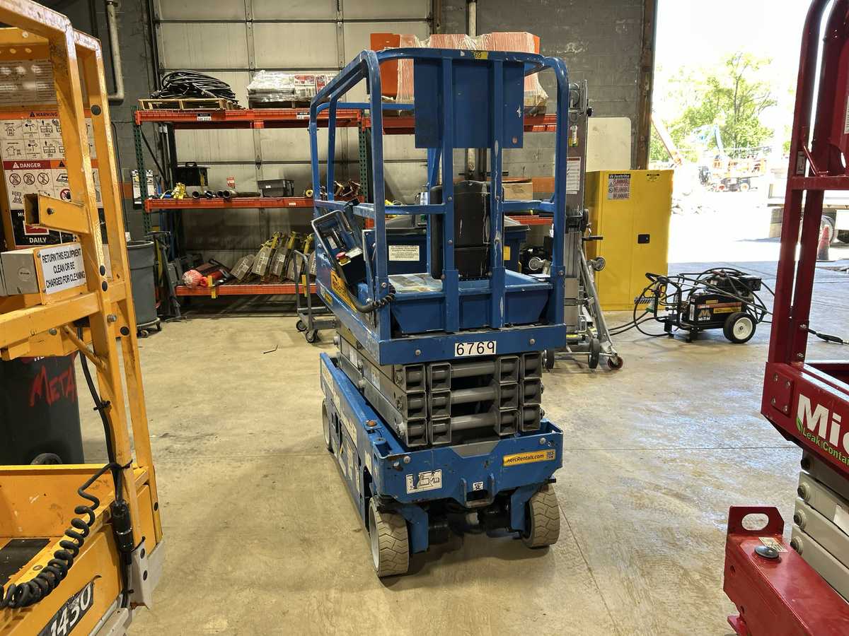2019 Genie GS-1930-4