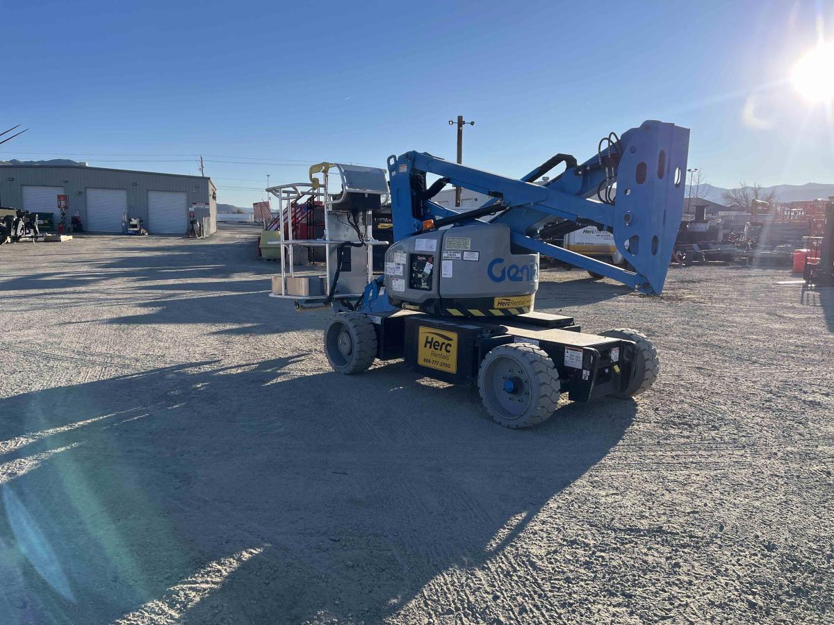 2018 Genie Z-33/18