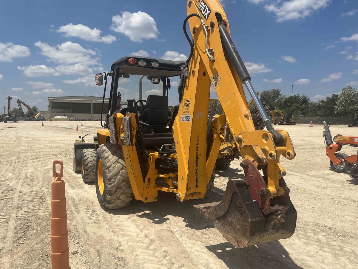 2021 JCB 3CX-3