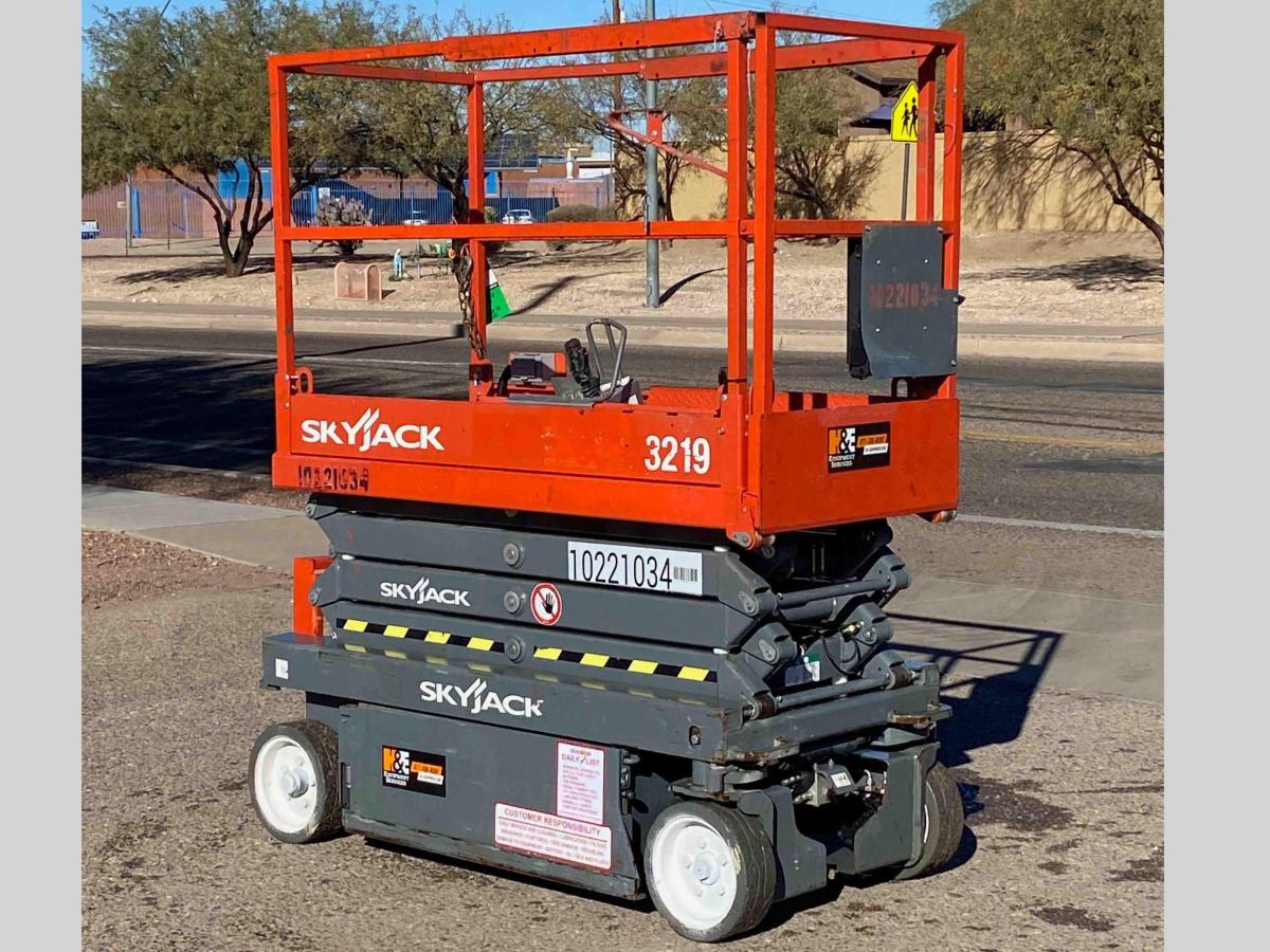 2017 Skyjack SJ3219
