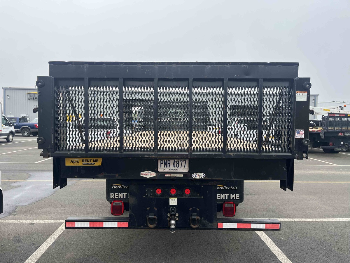 2021 Ford F750-10