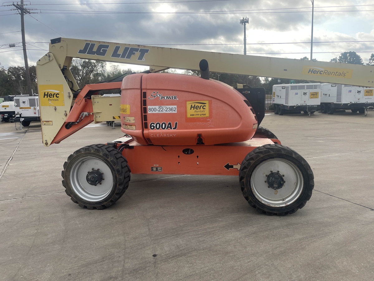 2018 JLG 600AJ-5