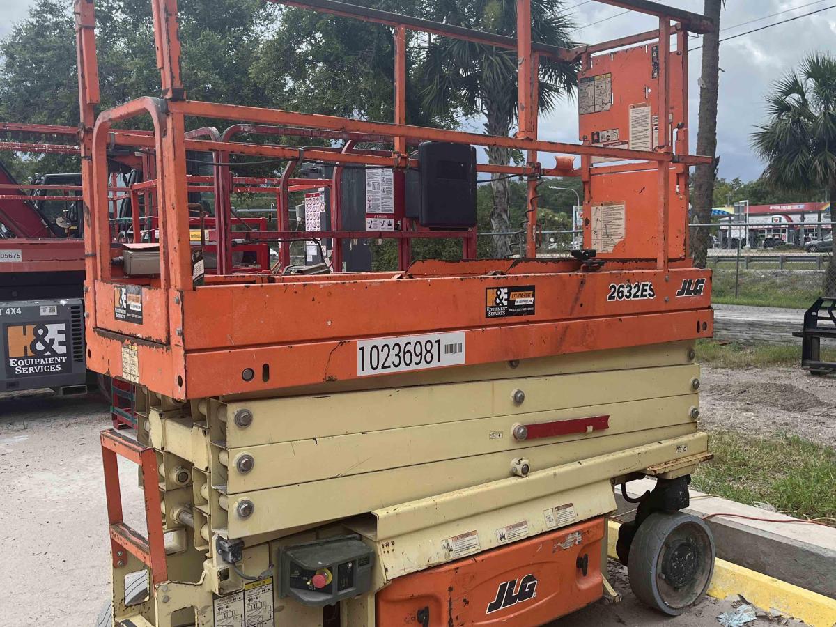 2018 JLG 2632ES-8
