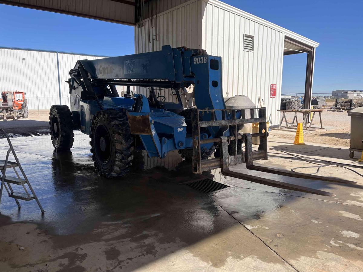 2018 Genie GTH-1056