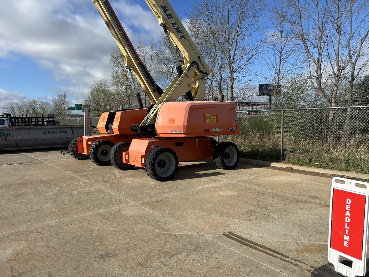 2018 JLG 660SJ-3