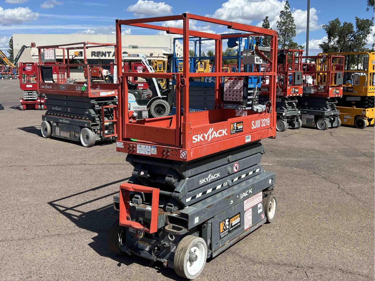 2017 Skyjack SJ3219