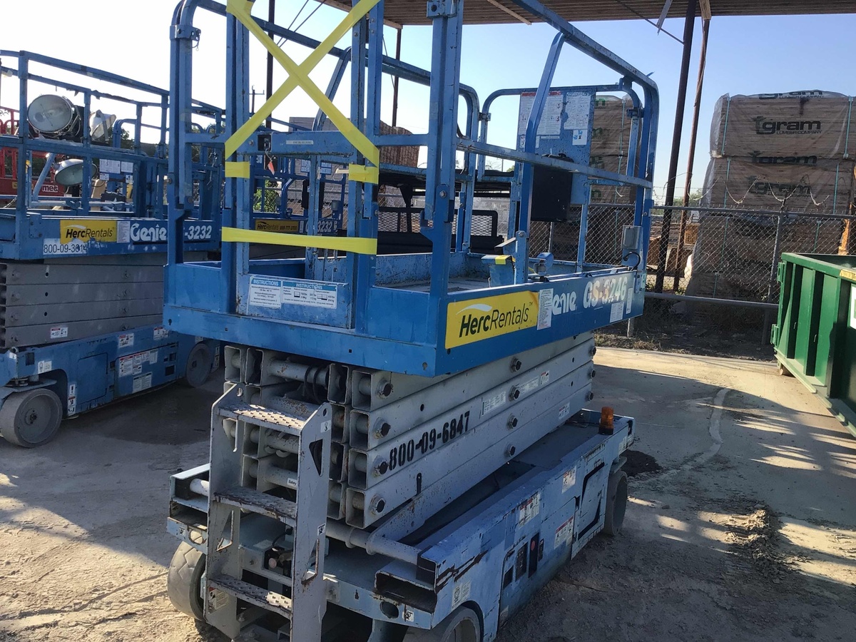 2016 Genie GS-3246-3