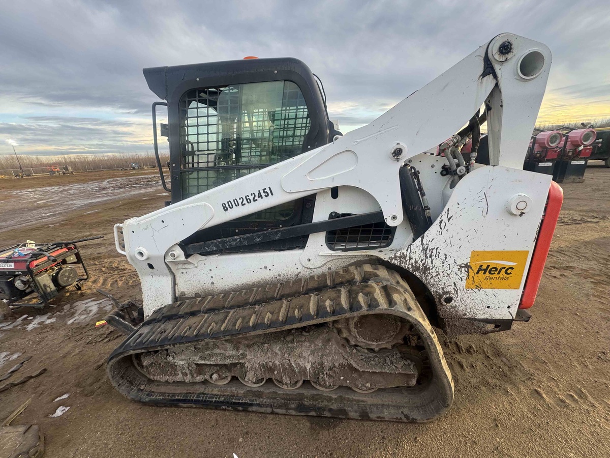 2019 Bobcat T740