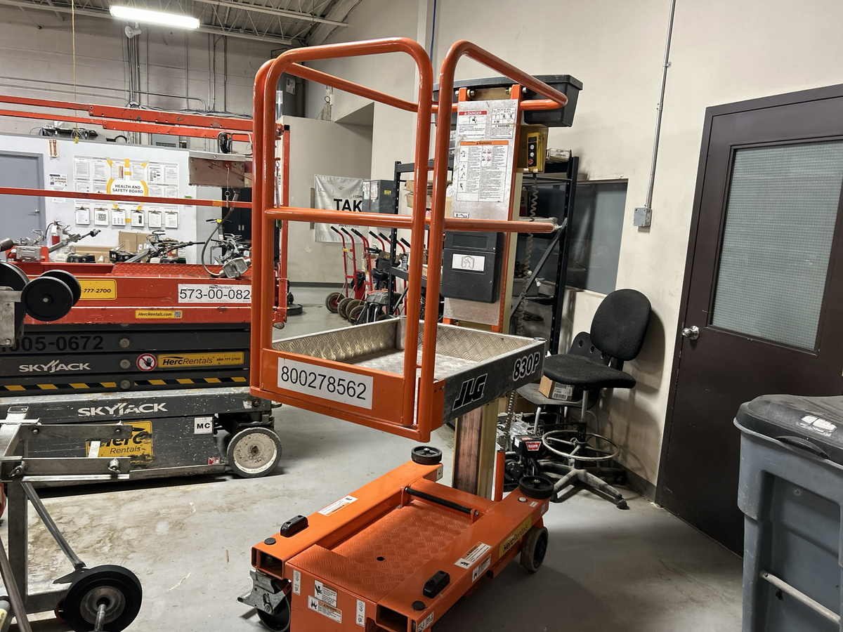 2020 JLG 830P-11