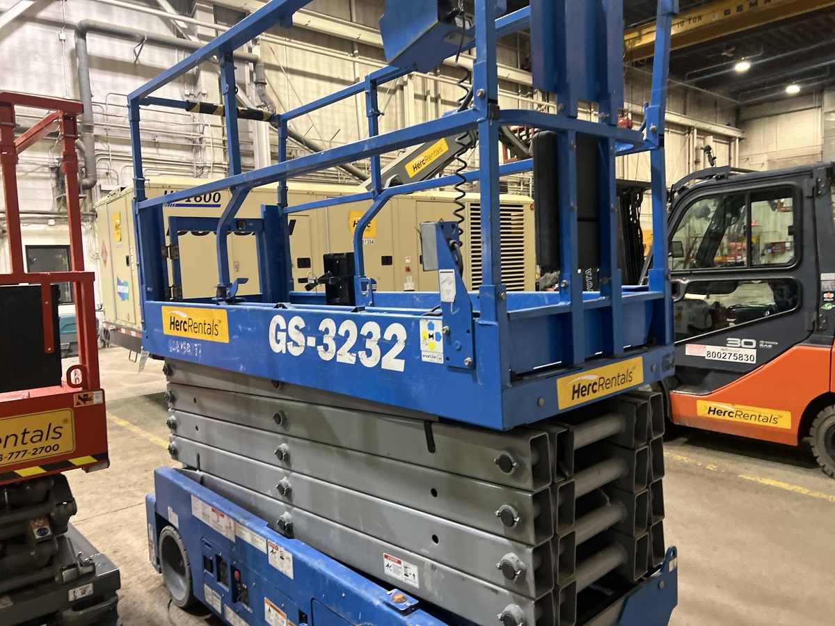 2019 Genie GS-3232-4