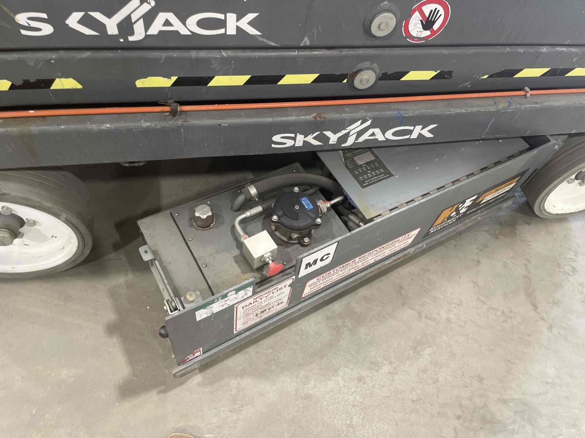 2017 Skyjack SJ3226