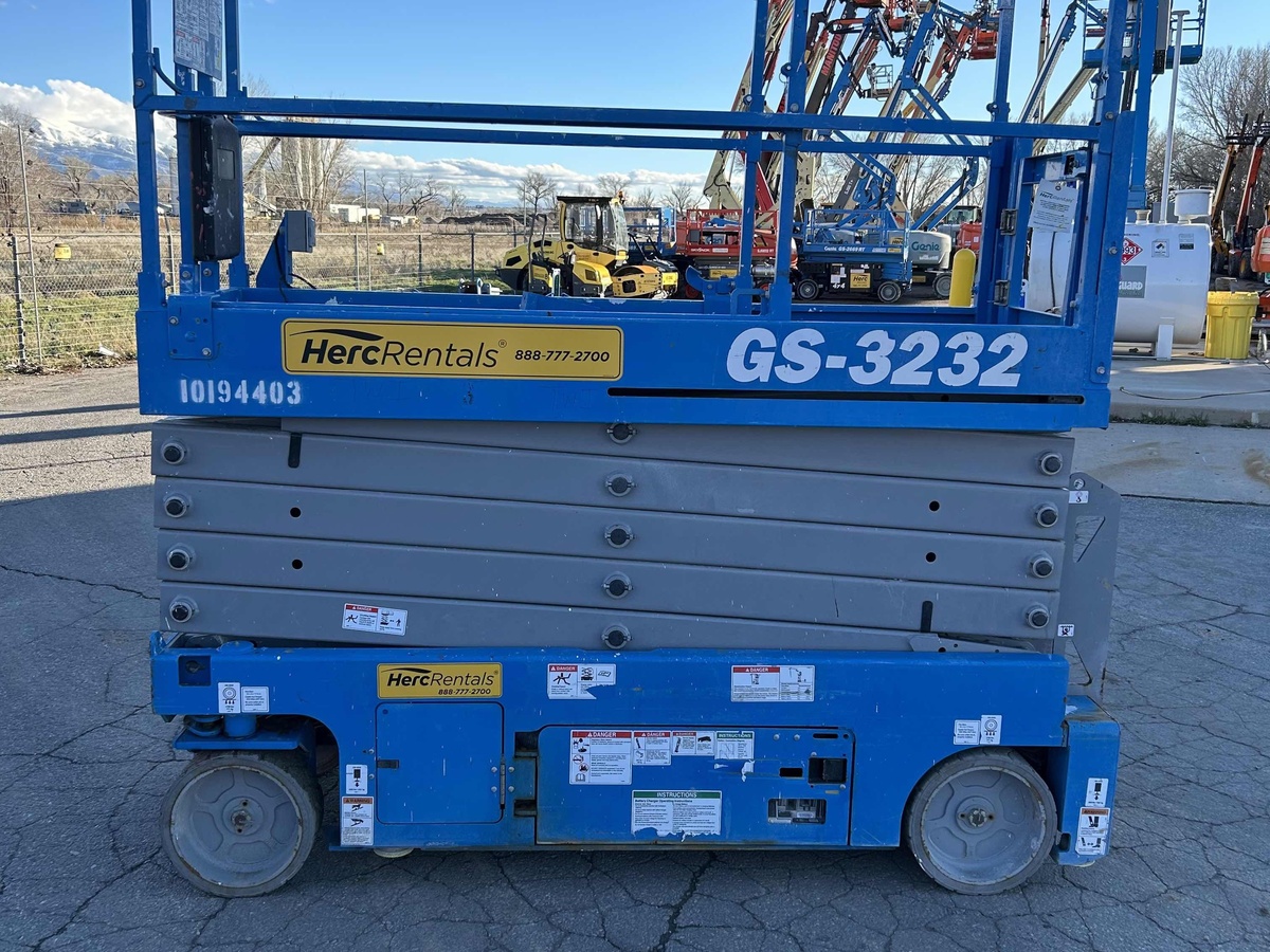2016 Genie GS-3232-3