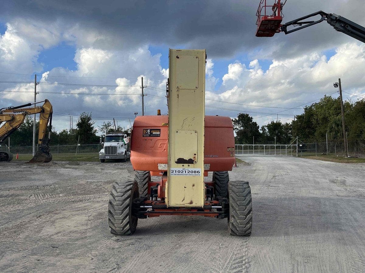 2017 JLG 800AJ-7