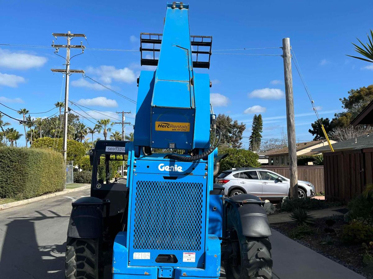 2017 Genie GTH-1056-3