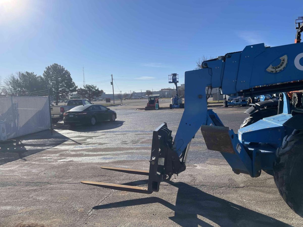 2018 Genie GTH-1056
