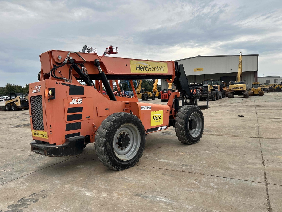 2016 SkyTrak 6042-3