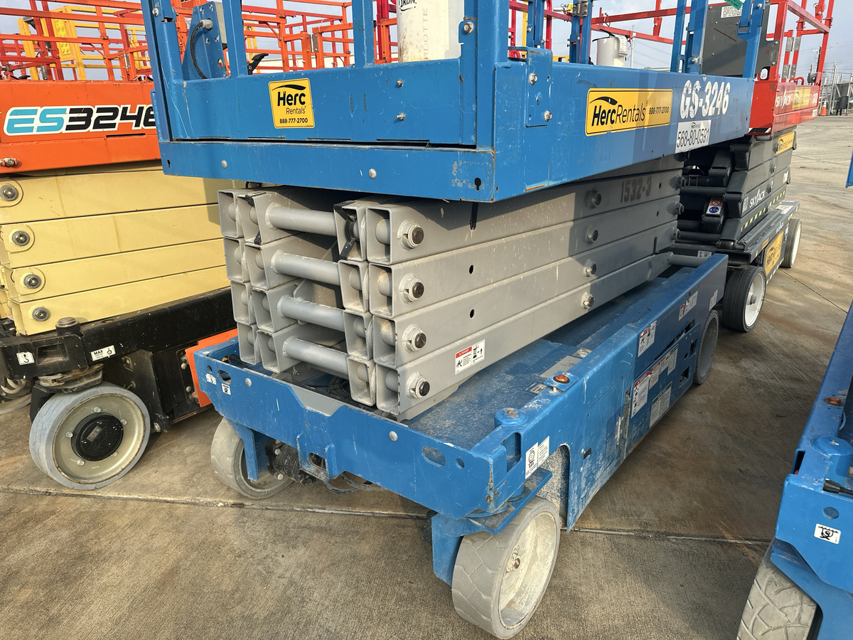 2019 Genie GS-3246-2
