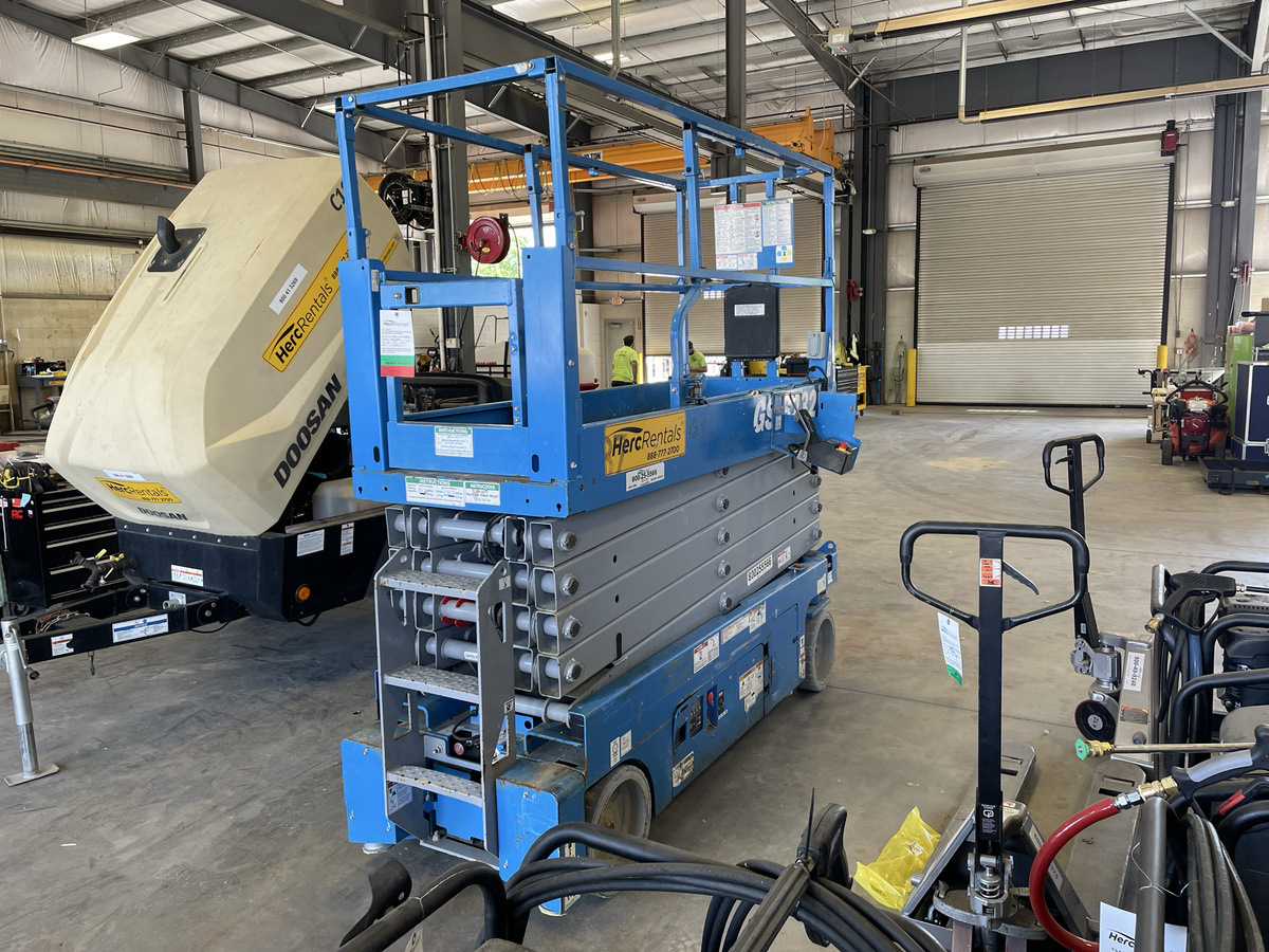 2019 Genie GS-3232-4