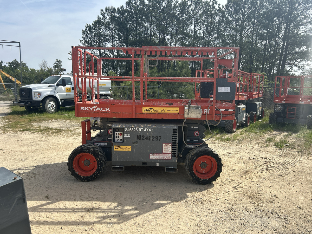 2018 Skyjack SJ-6826RT-3
