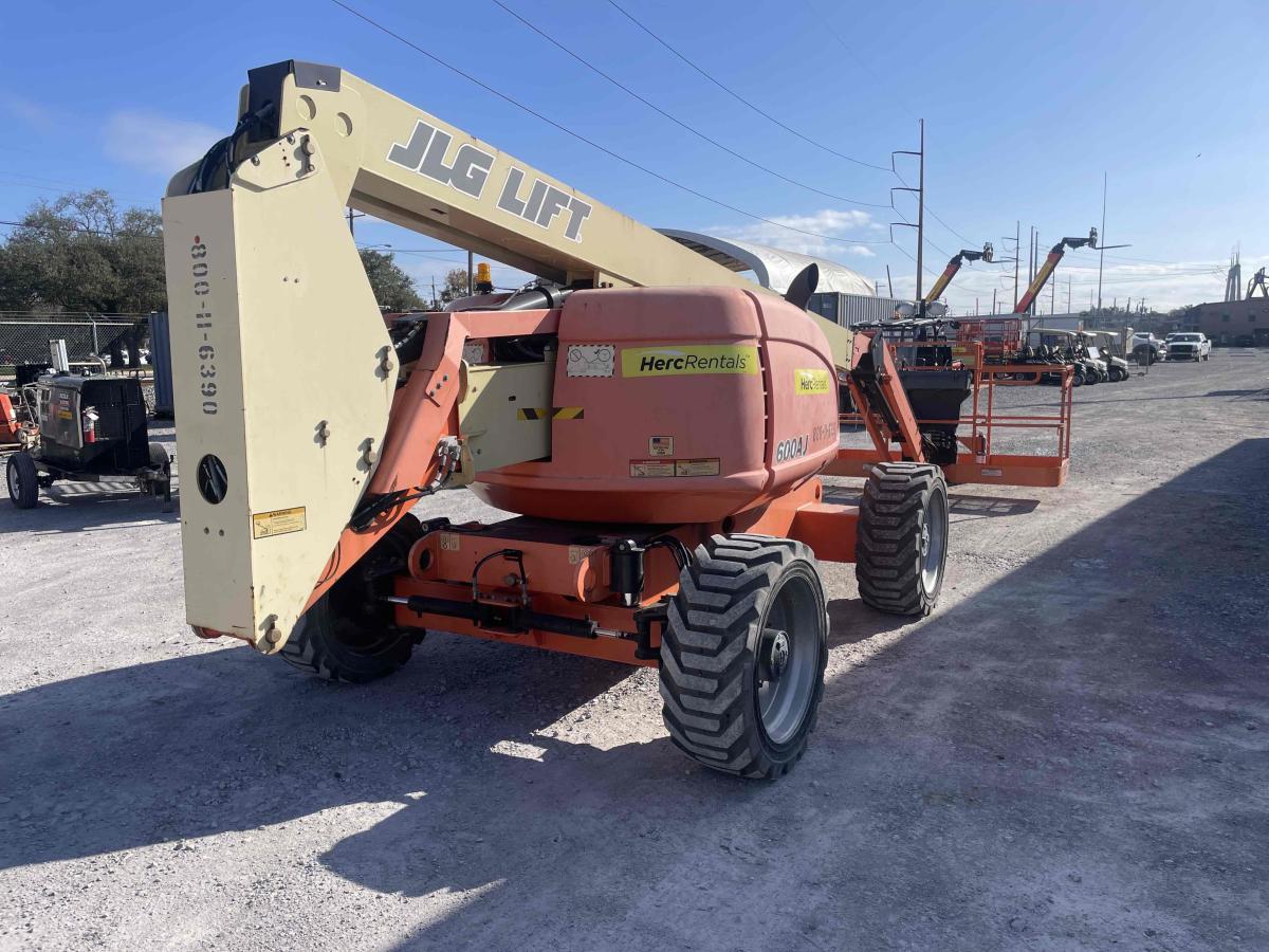 2016 JLG 600AJ