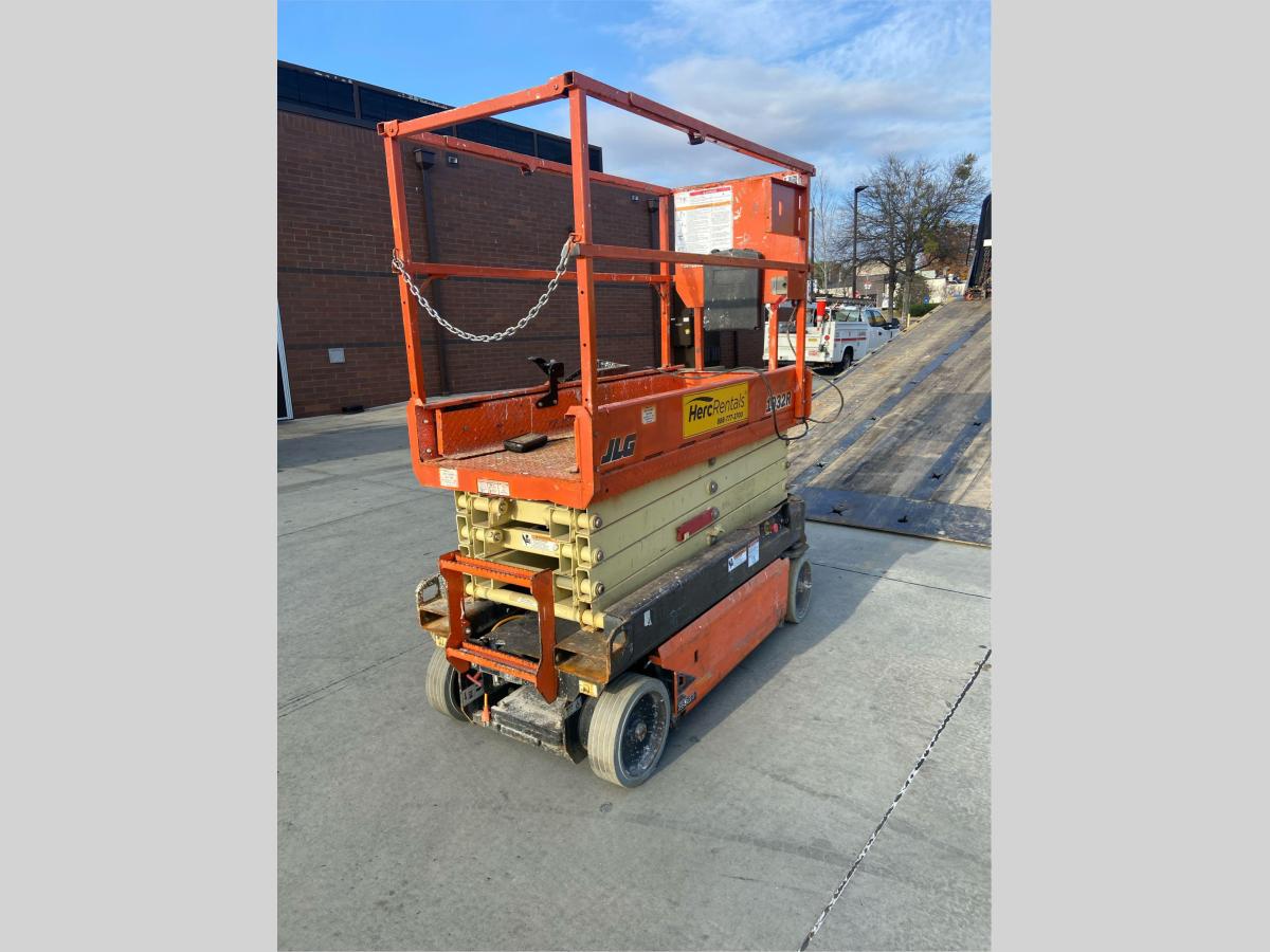 2018 JLG 1932R