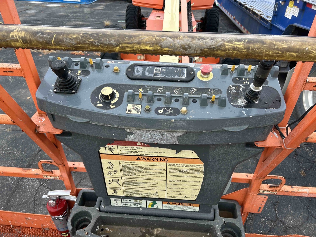 2016 JLG 400S-6