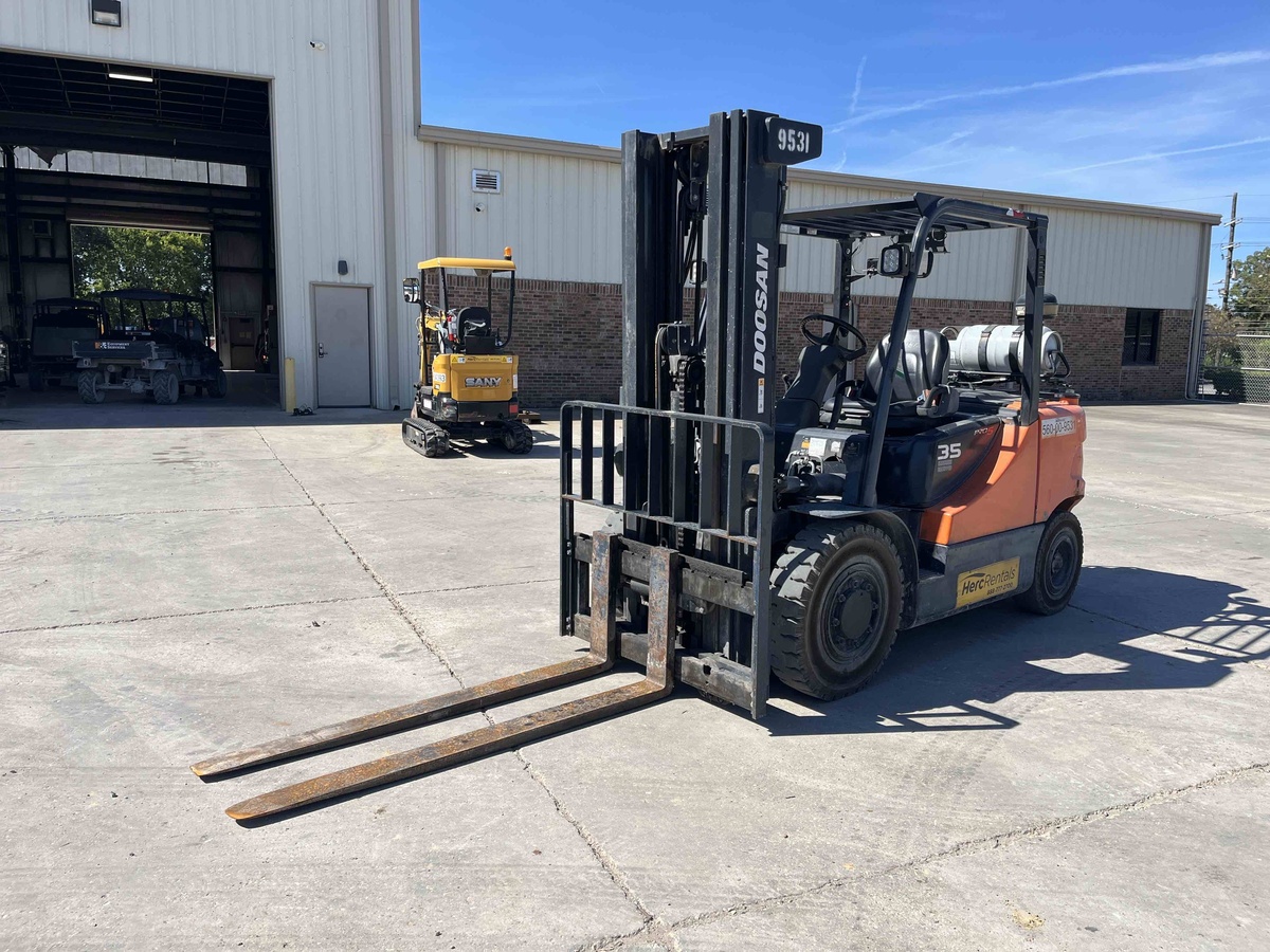 2018 Doosan G35S5-11