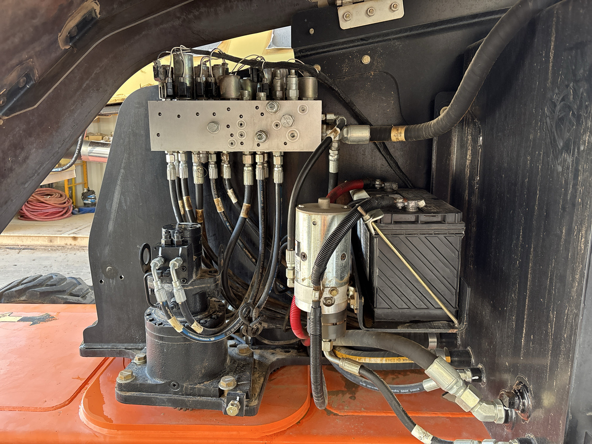 2016 JLG 460SJ-12