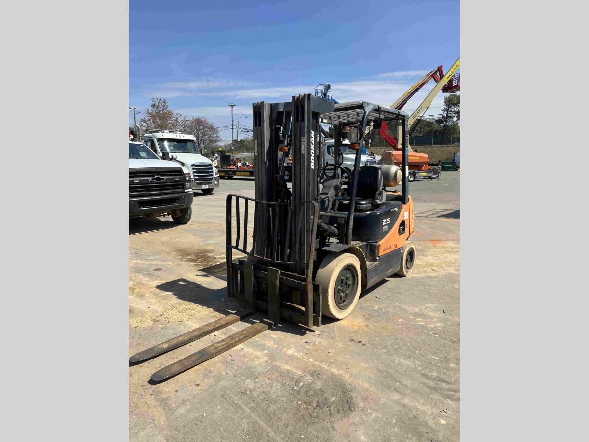 2012 Doosan G25P-5