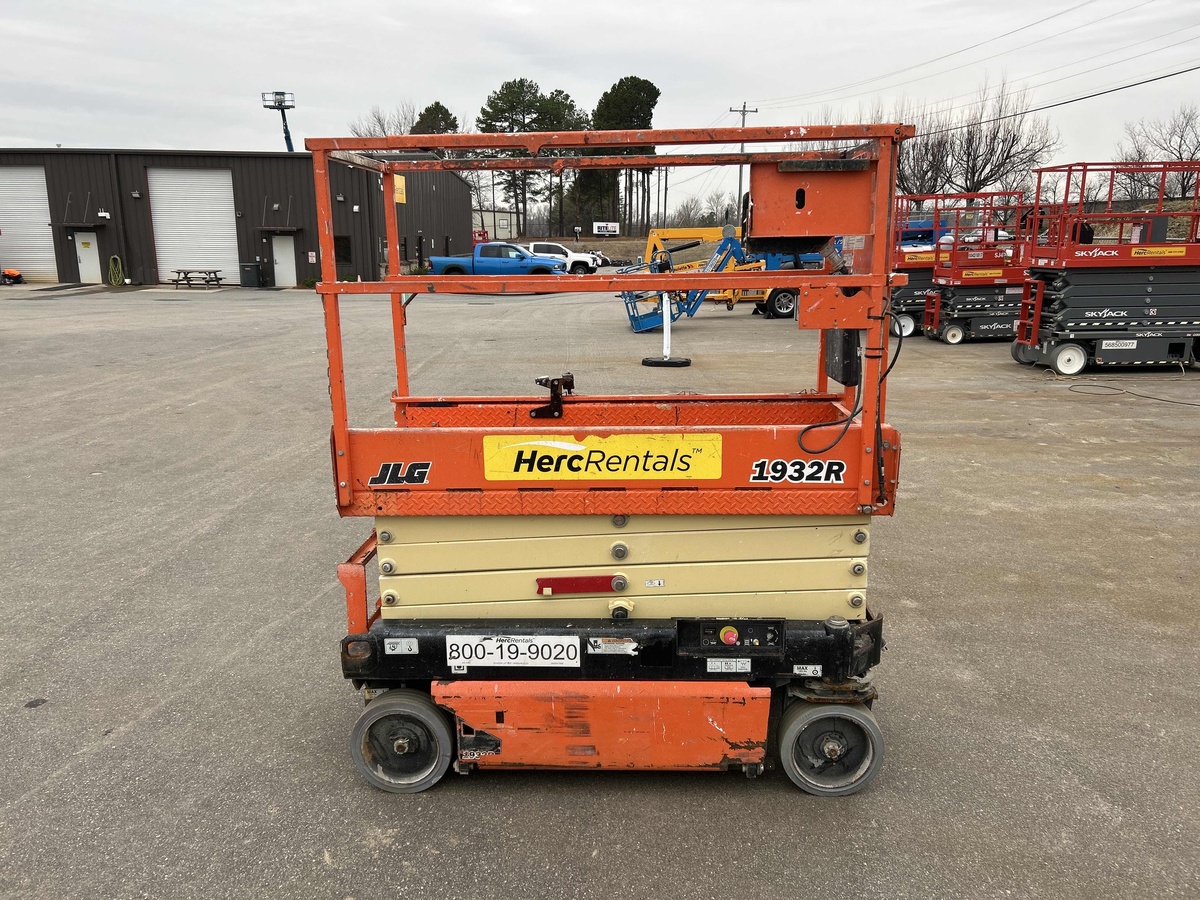 2018 JLG 1932R-1